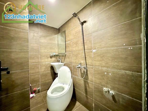 BÁN CĂN HỘ DV 5 TẦNG, 15 PHÒNG - TRƯỜNG SA - TÂN BÌNH - DT:104M2 [ 4,2 ❌ 26M ] NHỈNH 12 TỶ - 5
