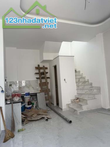 ĐỊNH CƯ BÁN GẤP NHÀ MỚI XÂY _SỔ HỒNG NĂM 2025_HUỲNH TẤN PHÁT _QUẬN 7 NHỈNH 4 TỎI