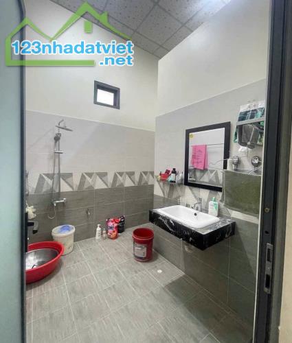chủ cần bán gấp ngay trung tâm hóc môn giá chỉ 600tr - 1