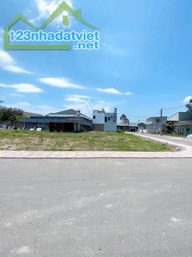 Hot! 🔥 Em vừa bung ra thị trường 10 nền đất vừa ra sổ, giá đầu tư F0 - 3