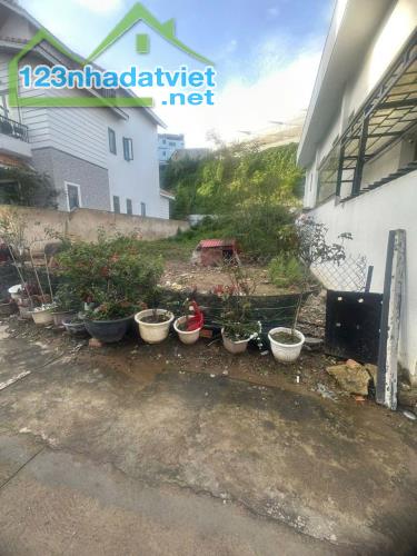 Chỉ 6.1 TỶ Cho Lô Đất 206m² ngay trung tâm Làng Hoa Vạn Thành, Đà Lạt - 1