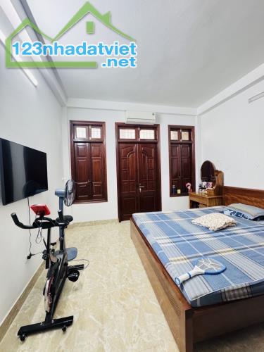 Bán nhà riêng 56m2, ngõ thông ô tô, thẳng tắp, 5 bước chân ra phố Ngọc Hồi - Trần Thủ Độ - 2