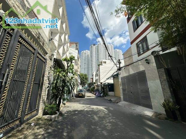 BÁN NHÀ KHU KIỀU ĐÀM - HIM LAM, QUẬN 7
Diện tích: 5x16m
Giá: Nhỉnh 11 tỷ - 3