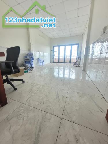 Bán nhà Tạ Quang Bửu, 35tr/ tháng, Phân lô, 250m2, chỉ 11 tỷ 2 - 1