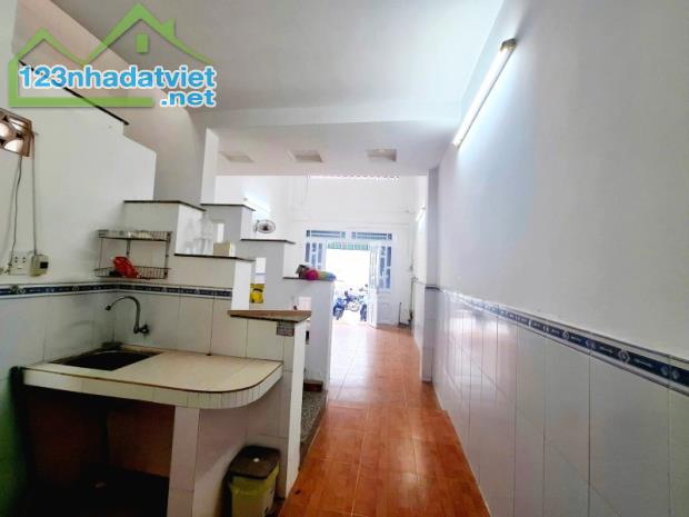 Bán Nhà Giáp Quận 6, Hẻm oto 7m, 70m2, 2 tầng, không qui hoạch, không lộ giới 5 tỷ 399 tl - 1