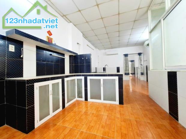 Bán Nhà Giáp Quận 6, Hẻm oto 7m, 70m2, 2 tầng, không qui hoạch, không lộ giới 5 tỷ 399 tl - 4
