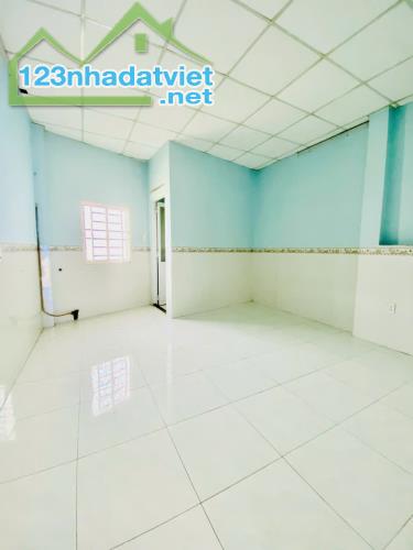 Nhà 3 tầng ô tô đỗ cửa, Lê Trọng Tấn vào DS11, 4.7 tỷ - 4