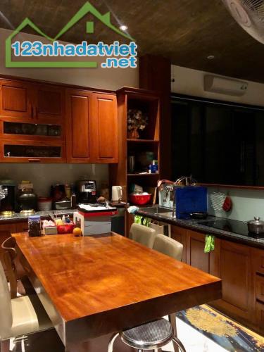 BÁN BIỆT THỰ GÒ VẤP 357M2-4TẦNG-LÔ GÓC-ĐƯỜNG 8M-NỘI THẤT CAO CẤP-LÊ ĐỨC - 1