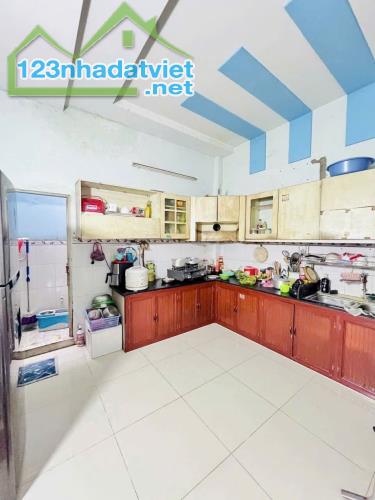 1/ HẺM XE HƠI GẦN CHỢ TÂN HƯƠNG - TÂN PHÚ - 80M2 - 2 TẦNG BTCT - NHỈNH 6 TỶ