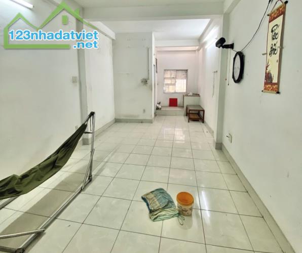 Nhà Quang Trung, 50m2, Nở hậu, 3Pn, Chỉ 4.x Tỉ