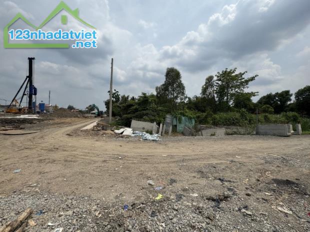 Bán đất mặt tiền Bình Chánh, đường Láng Le Bàu Cò, 1520m2, 3 mặt tiền, chỉ 10+X tỷ - 3
