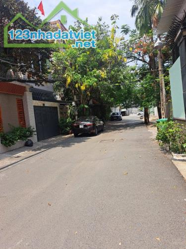 BÁN NHÀ KHU KIỀU ĐÀM - HIM LAM, 6 TẦNG, QUẬN 7
Diện tích: 6.3x14m
Giá: Nhỉnh 16 tỷ - 1