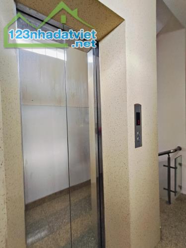 Bán gấp nhà đẹp ở ngay mặt tiền kinh doanh Hồ Thành Biên, xe hơi ngủ nhà, 72m2, 6T, SHR, - 2