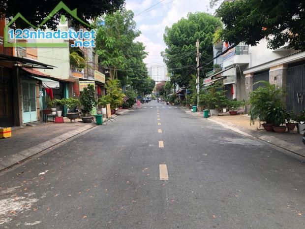 🏘️ Nhà mặt tiền,Trần thủ độ, Tân Phú, 105 m2, đường 16m, 13.x tỷ.