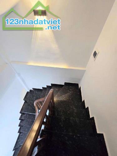 Bán nhà mới tinh Vĩnh Quỳnh, Thanh Trì. Dt62m2x 5 tầng kinh doanh - 1