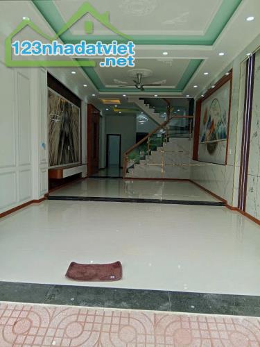 Nhà mới xây sổ riêng hoàn công 5.8 tỷ/100 m2, sân ô tô - 3