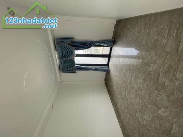 Bán Nhà Đẹp Gara Ô Tô, 4PN, 5WC – 4 Tầng, 78m², Gần Tân Bình, Chỉ 8.4 Tỷ! - 2