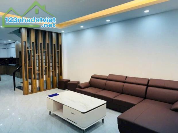 BÁN NHÀ ĐẸP PHỐ TƯ ĐÌNH -38M2- 4NGỦ- GẦN PHỐ -DÂN TRÍ CAO CHỈ 6TỶ