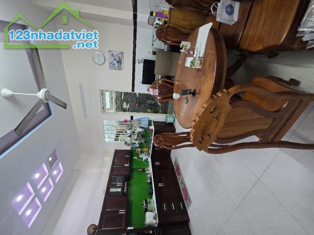 Bán nhà mặt tiền NB Tân Hương 92m²,1Lầu-8.5Tỷ-NGANG 5M - 3