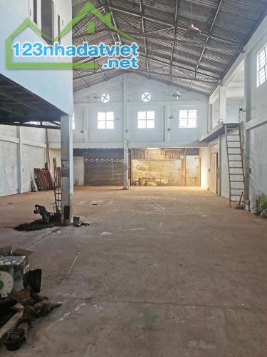 Bán nhà mặt tiền đường Tân Xuân 2 16x45 thổ cư chỉ 18.5 tỷ Xã Tân Xuân Huyện Hóc Môn - 3