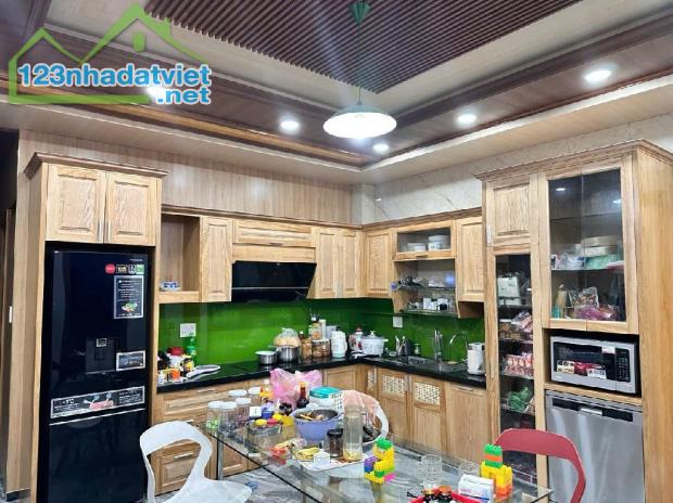 Bán nhà mặt tiền đường Tân Xuân 2 16x45 thổ cư chỉ 18.5 tỷ Xã Tân Xuân Huyện Hóc Môn - 4