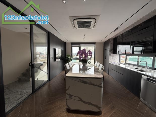 Siêu phẩm chân dài 2 mặt thoáng đường ô tô vào nhà ngõ Phố Bồ Đề DT 42m2 . Giá 14.8 tỷ - 1
