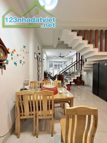 🌺NHÀ MẶT TIỀN 3 TẦNG đường THẠNH LỘC 15, phường THẠNH LỘC,Q12,dt 160m2(4mx40m)💵6tỷ ✍️NHÀ - 1