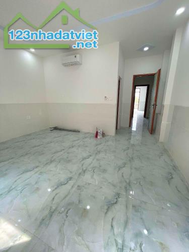 GẦN TÊN LỬA 5 X 20M- 4 TẦNG- KHU ĐỒNG BỘ- HẺM 10M- GIÁ 8.9 TỶ. - 2