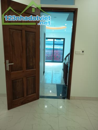 Bán nhà Đường 422 Tân lập 38 m2 5 tầng giá 5.5 tỷ hàng xóm KĐT Tân Tây Đô & Lideco. - 3