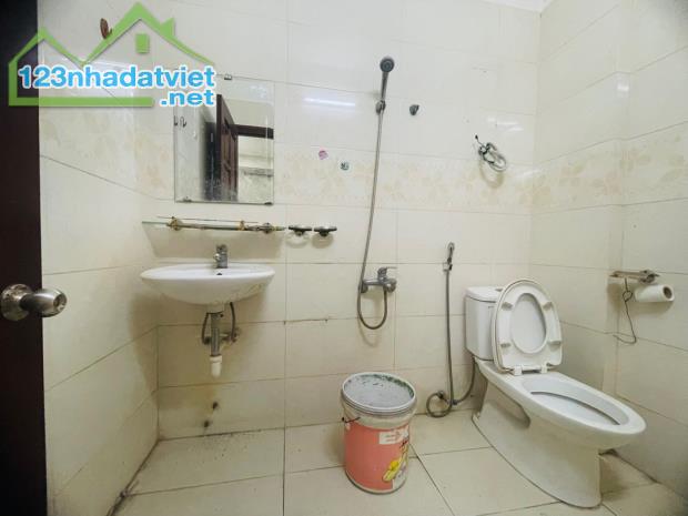 Nhà 3 tầng MT KD VIP đường Thạch Lam  , TT Sơn Trà, cần bán giá chỉ nhỉnh 10 tỷ.
