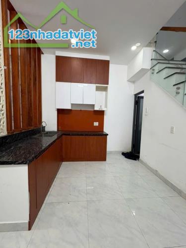 BÁN NHÀ GÒ XOÀI - LÊ VĂN QUỚI - BÌNH TÂN - HẺM 6M - 40M2 - 3 TẦNG - CHỈ 4.2 TỈ - 1
