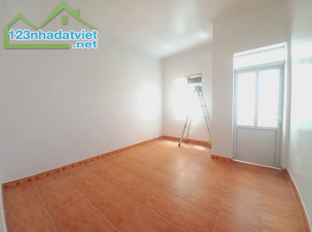 Bán nhà Thiên Lôi, Vĩnh Niệm, Lê Chân, Hải Phòng. 3,5 tầng, 48,8m2, 2,75 tỷ. Ngang 3,85m, - 4