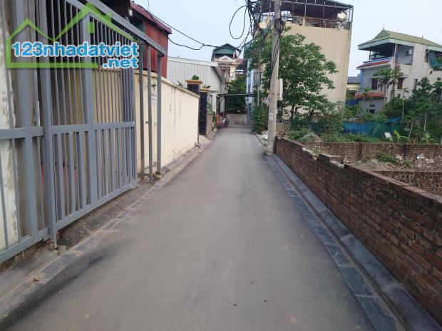 Bán lô đất chính chủ 50m2 ô tô vào đất đường Cổng Hậu, Kim Chung giá chỉ 4.5 tỷ - 1