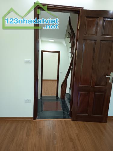 Bán nhà cạnh KĐT Tân Tây Đô 41 m2 4 tầng giá 5.2 tỷ, hàng xóm KĐT Lideco - 5
