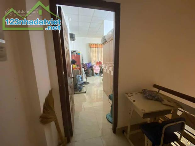 HXH ĐỔ CỔNG Q.T.Phú 62m2 2 tầng ngang 5m ngay chợ Tân Hương CHỈ 5 tỷX - 4