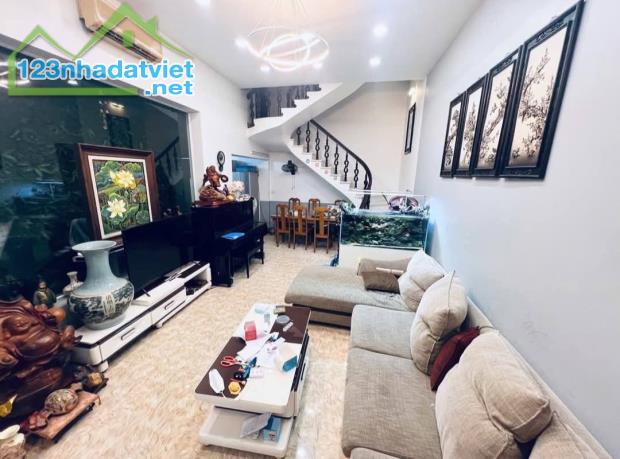 Bán nhà Trần Phú, Lương Khánh Thiện, Ngô Quyền, Hải Phòng. 3,5 tầng, 67m2, 4,1 tỷ. Ngang 4 - 3