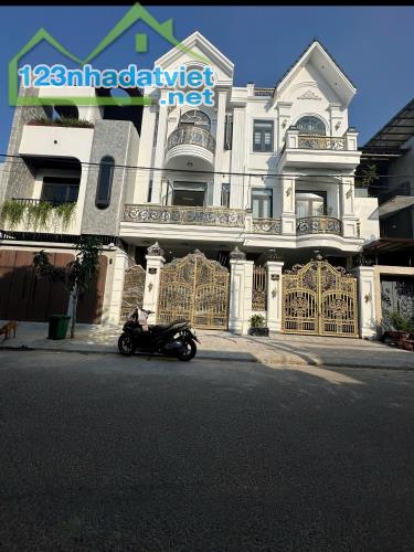 + Nhà 3 tầng mới xây nội thất châu âu đẹp siêu đẹp, cách biển Nguyễn Tất Thành 50m, khu