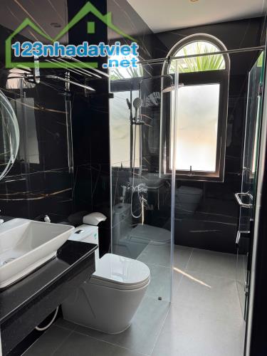 + Nhà 3 tầng mới xây nội thất châu âu đẹp siêu đẹp, cách biển Nguyễn Tất Thành 50m, khu - 4