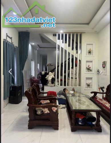 Nhà 3 tầng mặt tiền đường Nguyễn Thiện Kế . DT:85m , ngang 4m5 , giá : 8tỷ5 thương lượng - 1