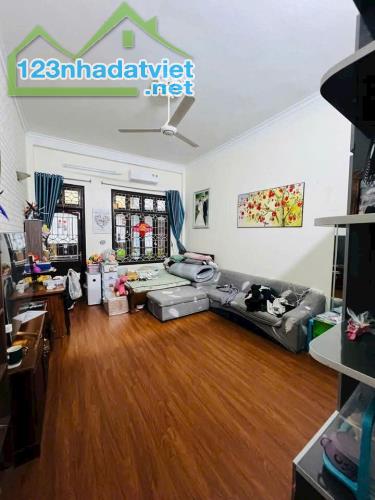 Xuân La, DT 55M2x4T, MT 4.2M, giá 19 tỷ  Ô TÔ TRÁNH - GARA Ô TÔ - PHÂN LÔ BÀN CỜ - VỈA HÈ - 2