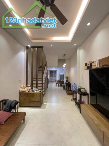 🌟 Bán nhà lô góc 3 thoáng, Trung tâm Đa Sỹ, Cách chợ vài bước chân, giá chỉ hơn 7 tỷ - 3