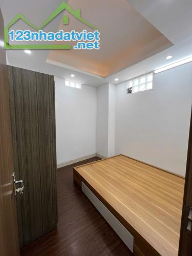 Bán chung cư phố Giáp Nhất, Thanh Xuân, 50m2, nhà đẹp full nội thất, ban công thoáng - 2