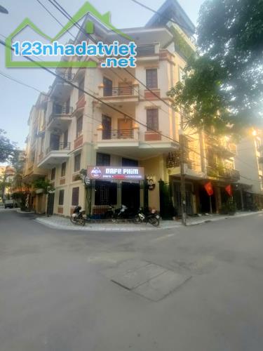 BÁN NHÀ PHÂN LÔ HOÀNG QUỐC VIỆT, LÔ GÓC, VỈA HÈ ÔTÔ TRÁNH, VIEW THOÁNG, 66M2 CHỈ 26 TỶ 800