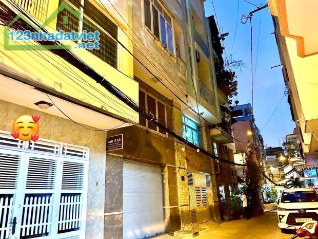 CHÍNH CHỦ CẦN BÁN CĂN ĐƯỜNG SỐ - GIOA THÔNG THUẬN TIỆN - QUA QUẬN 1 CHỈ 3 PHÚT- THÔNG RA - 1
