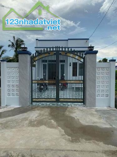 Bán gấp căn nhà cấp 4 còn như mới, SHR, 107m2, Củ Chi, Giá  1 tỷ 050.