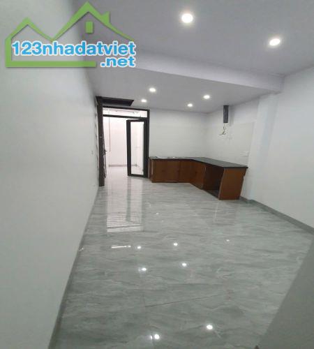 Chính chủ cho thuê nhà mới xây mới Địa chỉ: số 25 ngõ 326/18 TDP số 5 Cổ Nhuế 2, Bắc Từ
