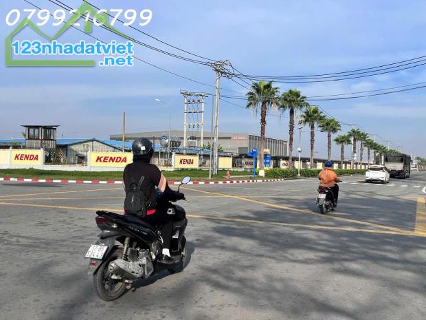Đất nền giá rẻ sổ riêng thổ cư 1 sẹc Phùng Hưng An Viễn giá bán 1 tỷ 1/nền.LH 0799 216 - 1