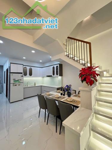 CHỈ NHỈNH 6 TỶ- NHÀ 2 TẦNG 73M2, XE HƠI NGỦ TRONG NHÀ-TRUNG TÂM QUẬN12-GẦN METRO. - 4