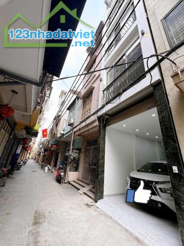 Bán Nhà Đẹp Ô Tô Đỗ Cửa – Full Tiện Nghi – Thiết Kế Thông Minh – Ngõ Thông Kinh Doanh –