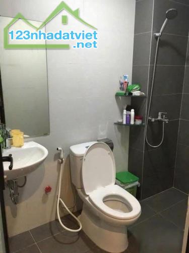 Cho thuê nhà ngõ phố Hương Viên Hai Bà Trưng 30m x 5 tầng, giá 12tr/tháng
